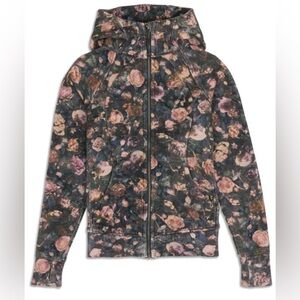 Lululemon Scuba Hoodie
Womans, Size 6